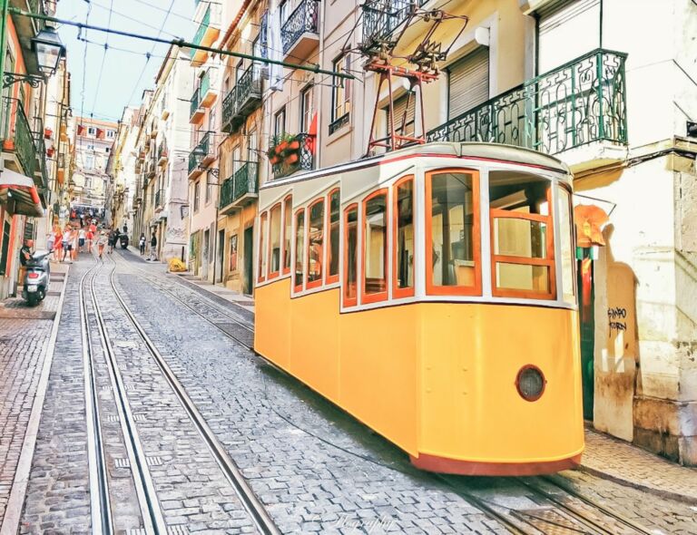 Funiculaire Bica à Lisbonne