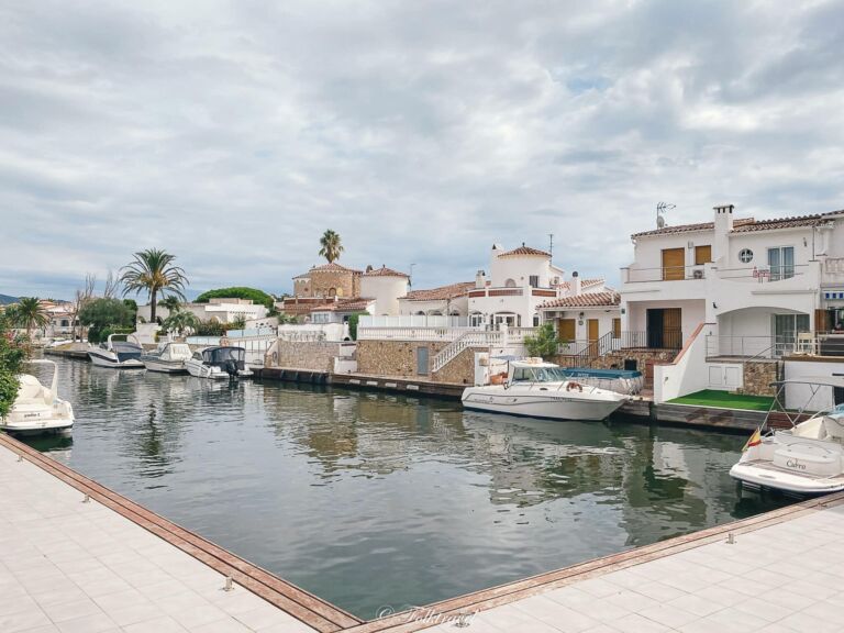 empuriabrava catalunya miami espagne canaux bateaux venise