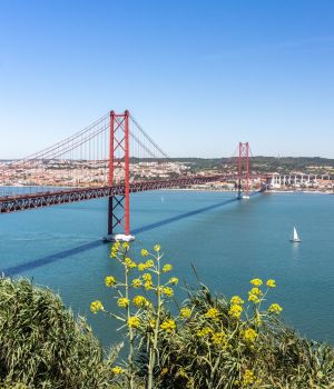 pont du 25 avril à Lisbonne depuis le Cristo Rei