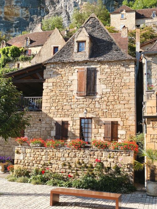 maison fleurie roque gageac Dordogne